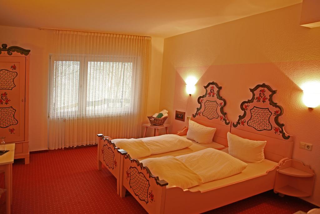 Hotel In Der Strassen Solingen Exterior photo